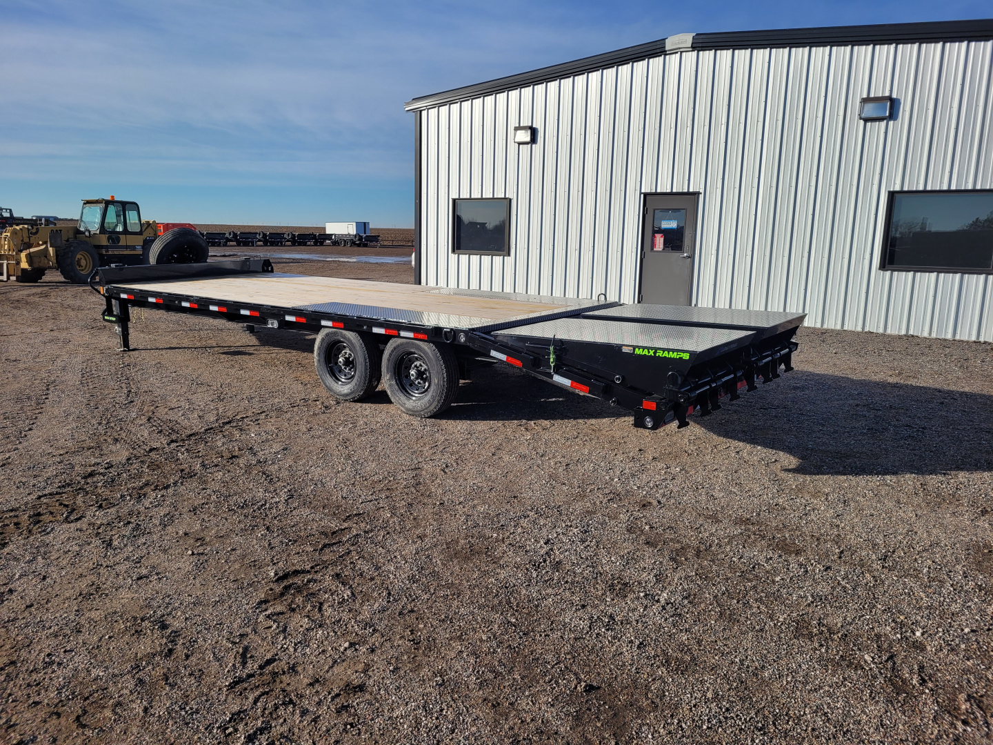 New 2026 Load Trail 102"x25' BP Deckover Trailer W/Max Ramps