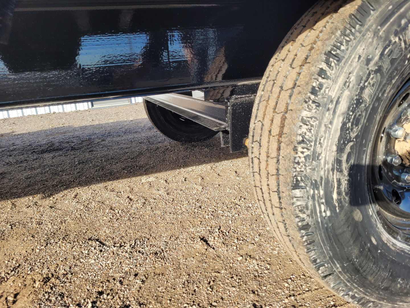 New 2026 Load Trail 102"x25' BP Deckover Trailer W/Max Ramps