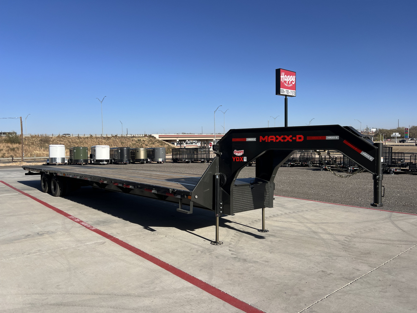 New 2026 102”x40’ MAXX-D GN Hydraulic Dovetail w/ Duals – YDX