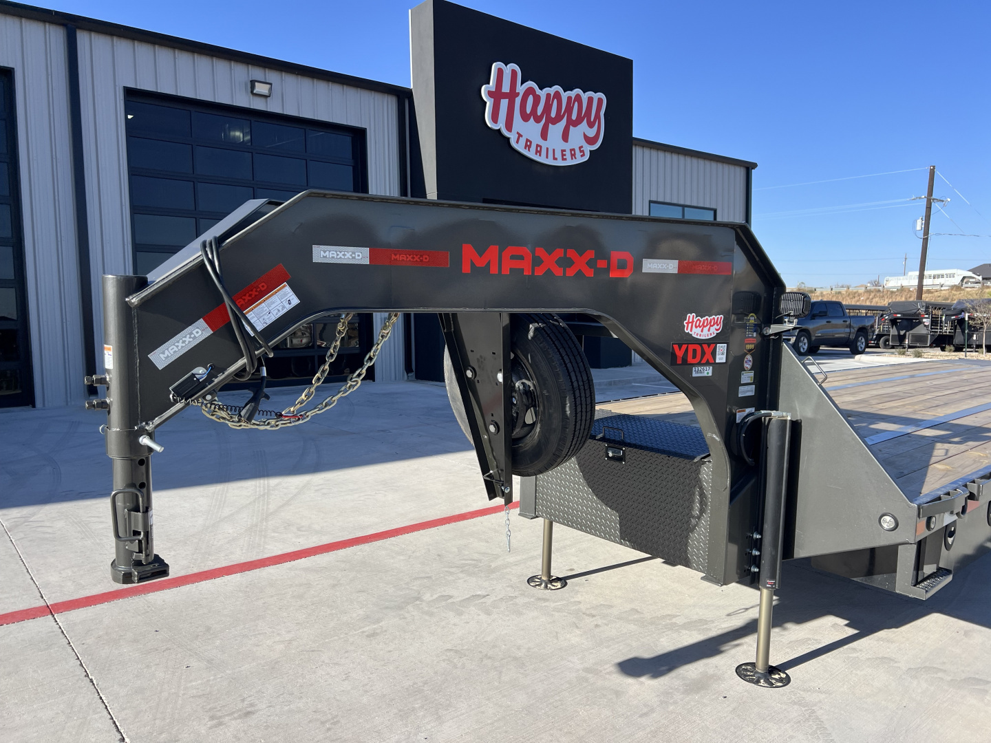 New 2026 102”x40’ MAXX-D GN Hydraulic Dovetail w/ Duals – YDX