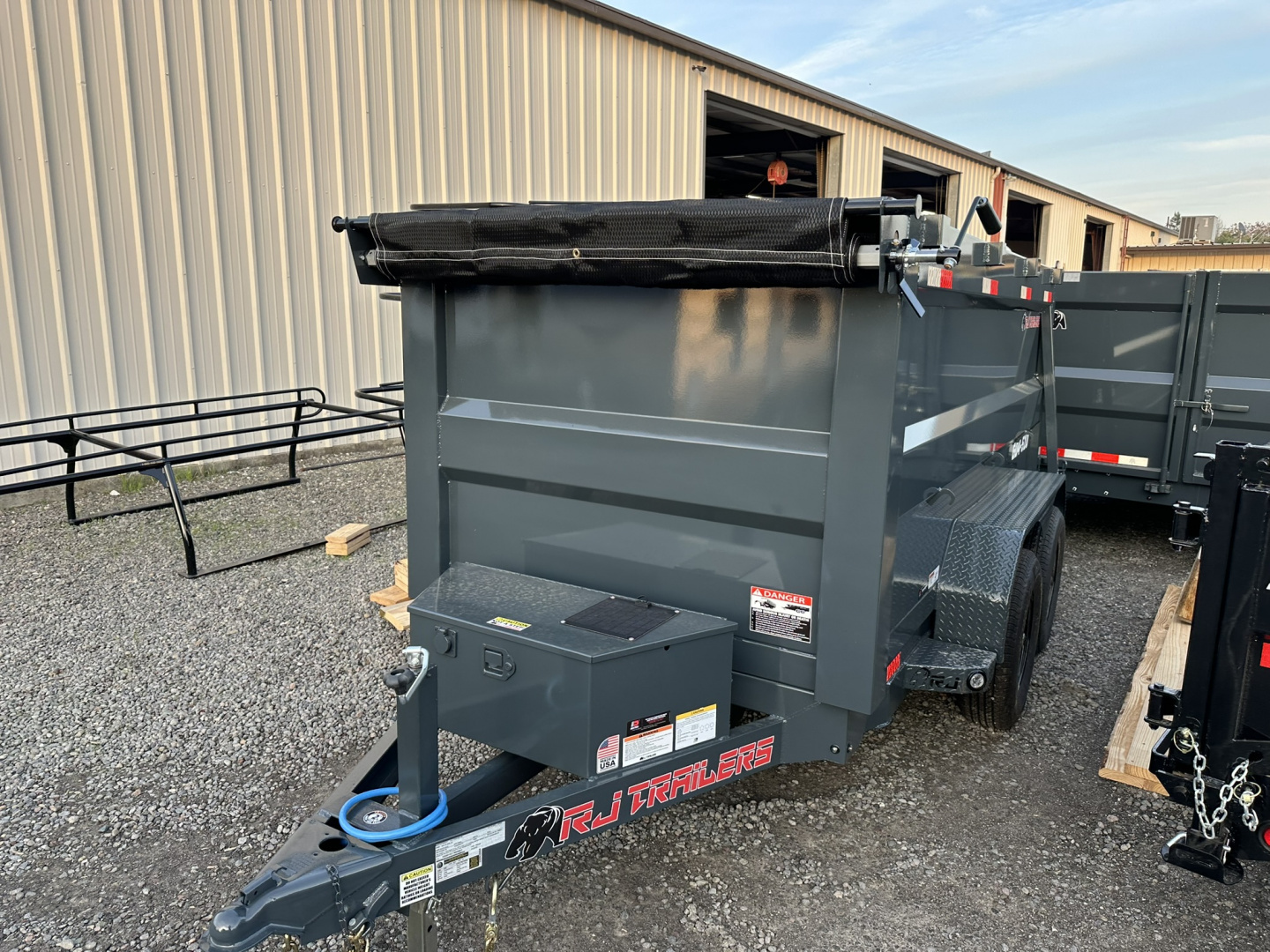 New 2026 R & J Trailers Inc D4-5X10 25 Dump Trailer