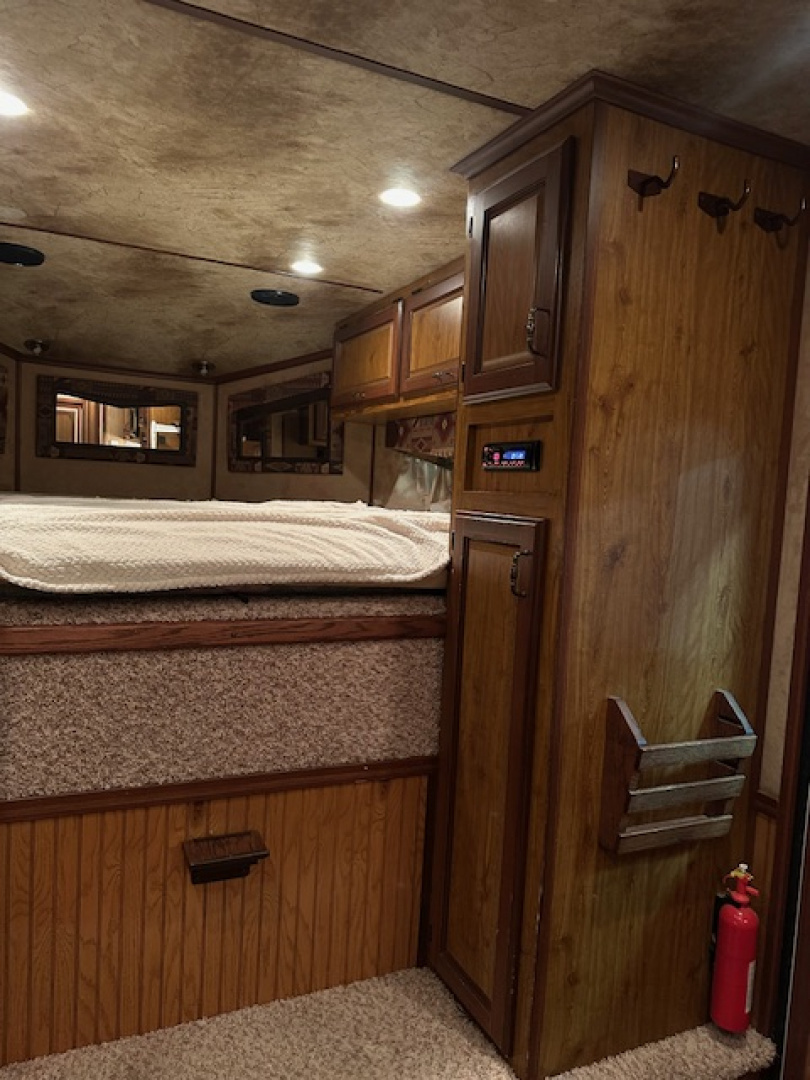 Used 2010 Trails West 8x13 LQ 4 Horse Classic