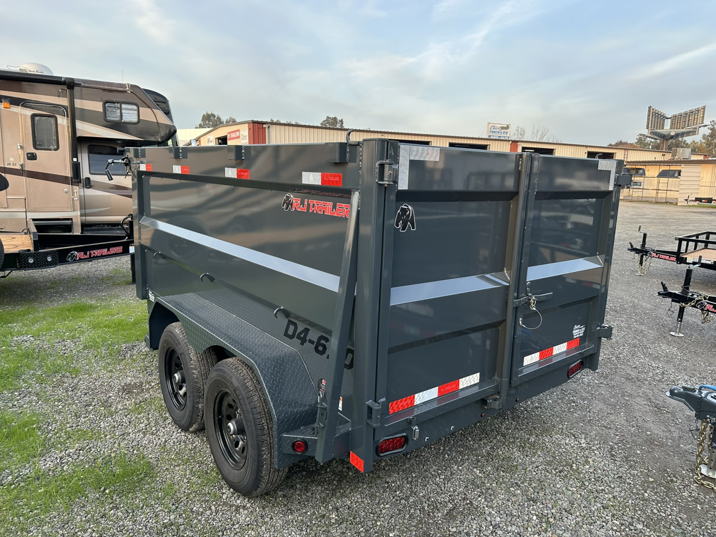 New 2026 R & J Trailers Inc D4-6X10 25 Dump Trailer