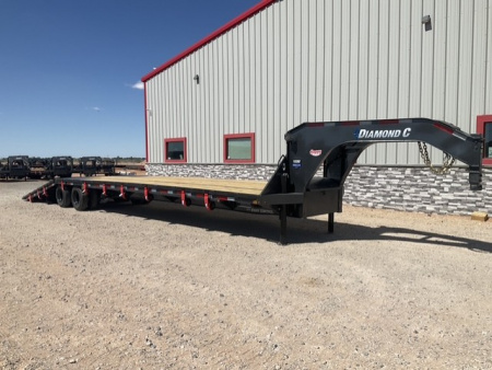 New 2026 Diamond C 102"x40' Engineered Beam FMAX216 w/ Hyd. Dovetail - 40K Pacesetter Edition