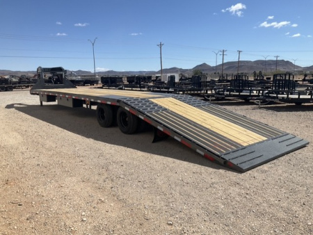 New 2026 Diamond C 102"x40' Engineered Beam FMAX216 w/ Hyd. Dovetail - 40K Pacesetter Edition