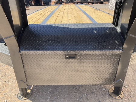 New 2026 Diamond C 102"x40' Engineered Beam FMAX216 w/ Hyd. Dovetail - 40K Pacesetter Edition