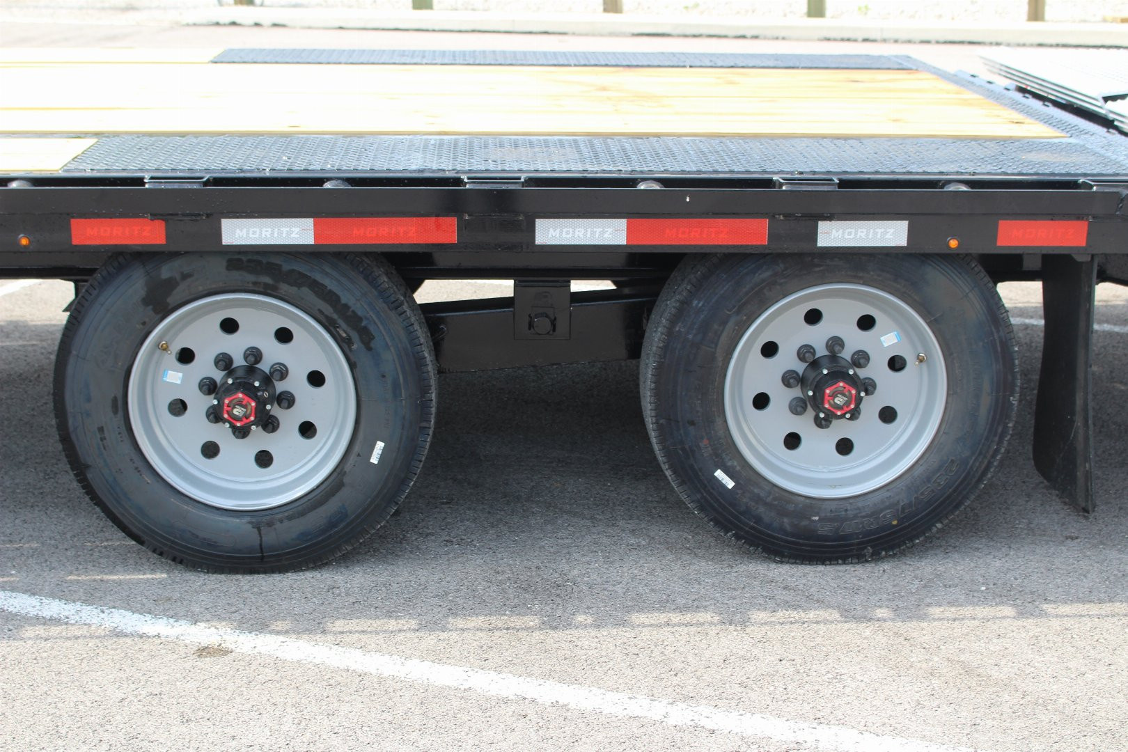 New 2026 MORITZ INTERNATIONAL FDGH DT 8.5' x 20+5' 25900 S.S. Deckover Trailer - 25,900 GVW