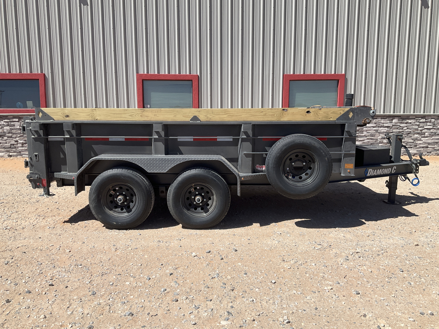 New 2026 Diamond C 77"x12' BP General Duty Telescopic Dump w/ 32" Sides - MDT206 Pacesetter Edition