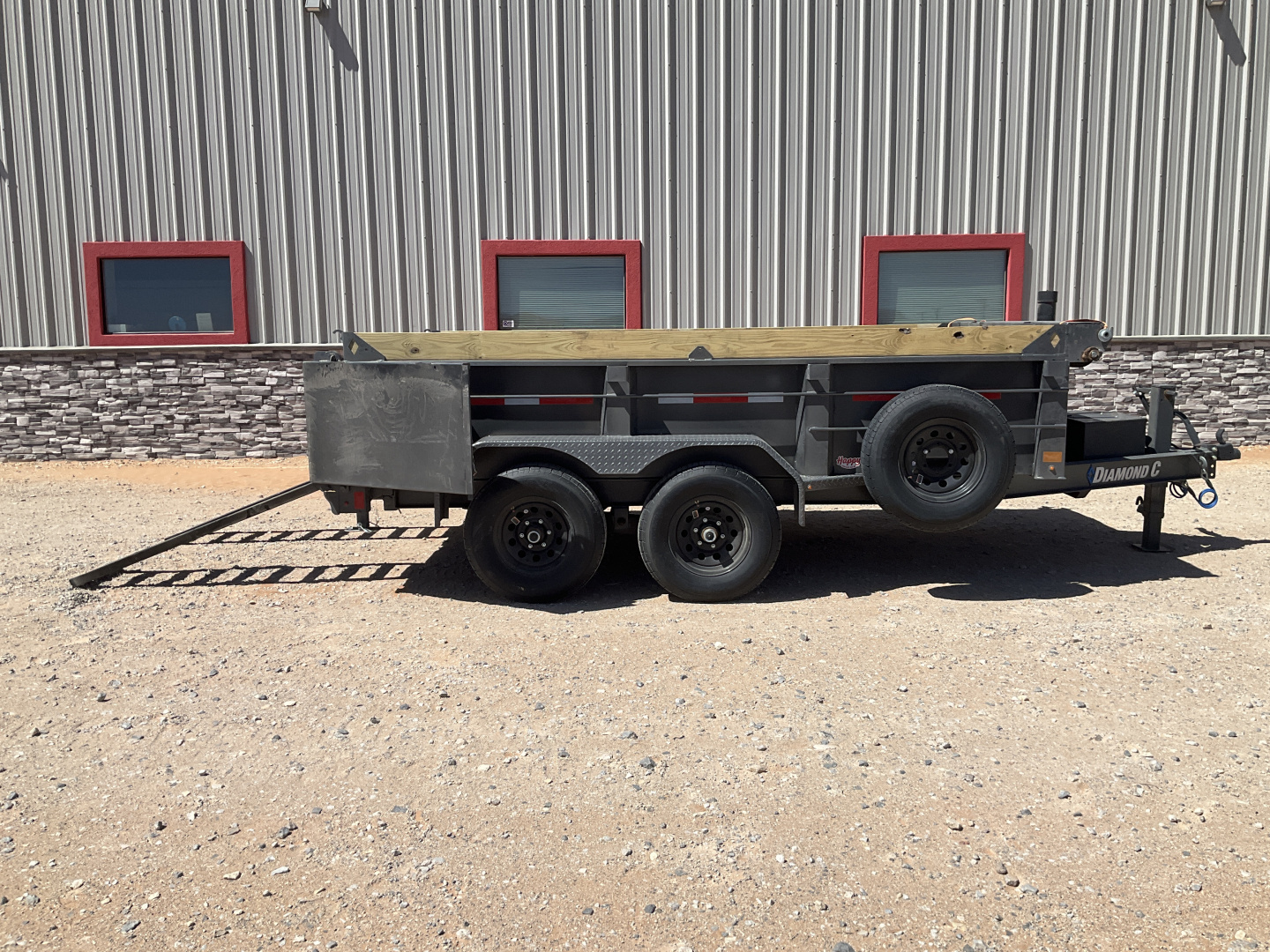 New 2026 Diamond C 77"x12' BP General Duty Telescopic Dump w/ 32" Sides - MDT206 Pacesetter Edition