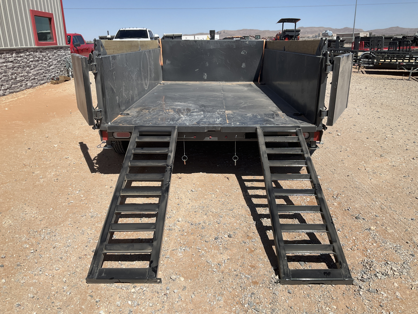 New 2026 Diamond C 77"x12' BP General Duty Telescopic Dump w/ 32" Sides - MDT206 Pacesetter Edition