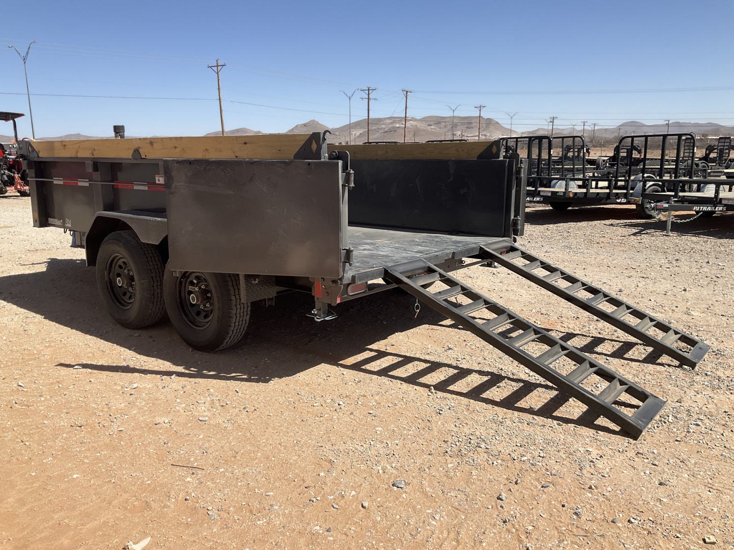 New 2026 Diamond C 77"x12' BP General Duty Telescopic Dump w/ 32" Sides - MDT206 Pacesetter Edition