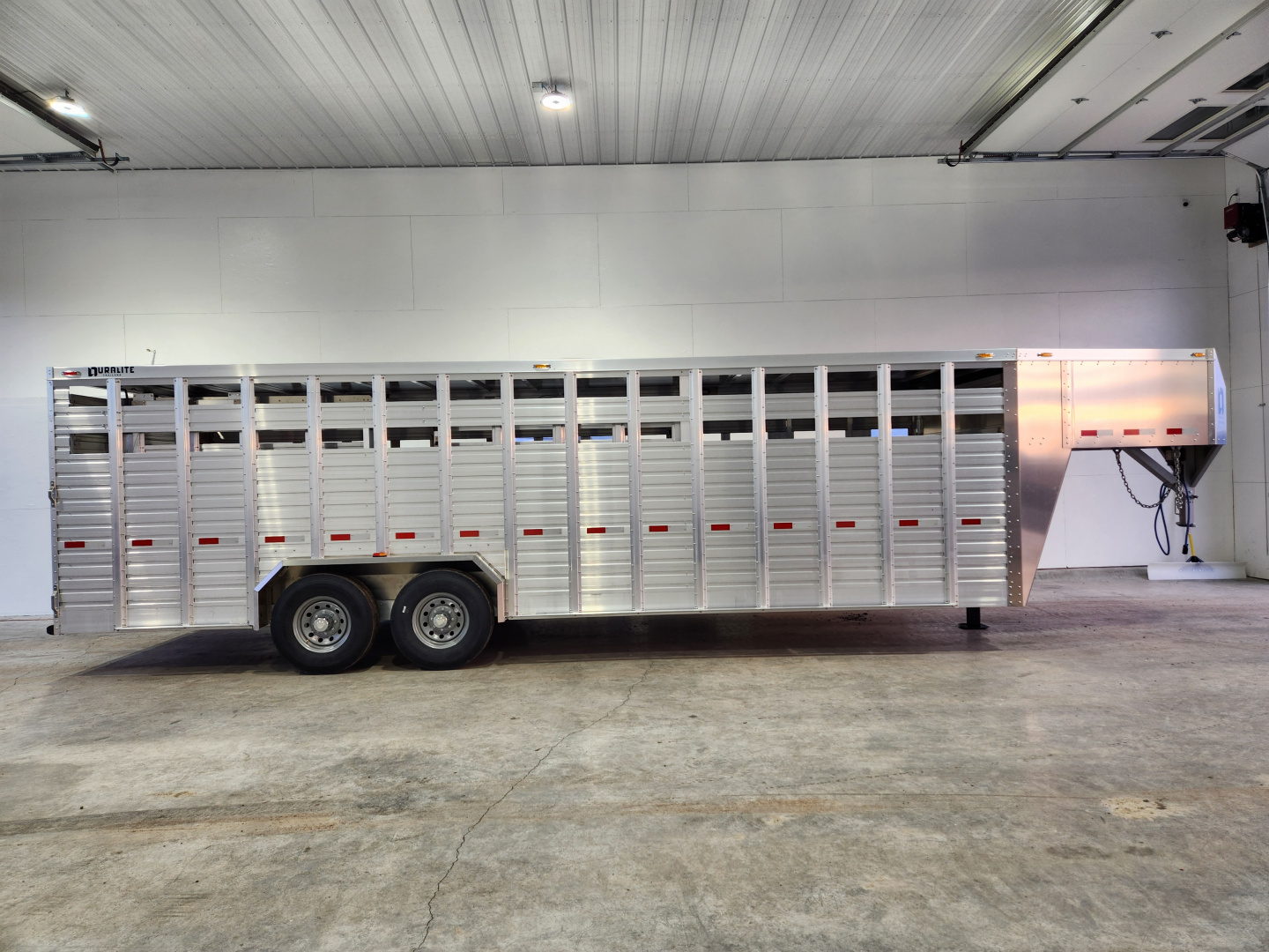 New 2026 Duralite 25' Gooseneck Stock Trailer 14K
