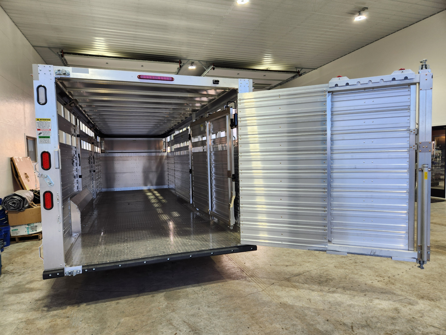 New 2026 Duralite 25' Gooseneck Stock Trailer 14K