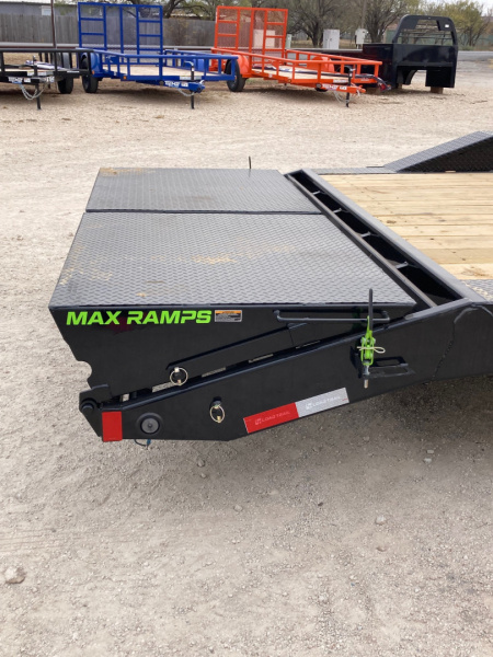 New 2026 Load Trail GC 102" x 24' Tandem Gooseneck Carhauler