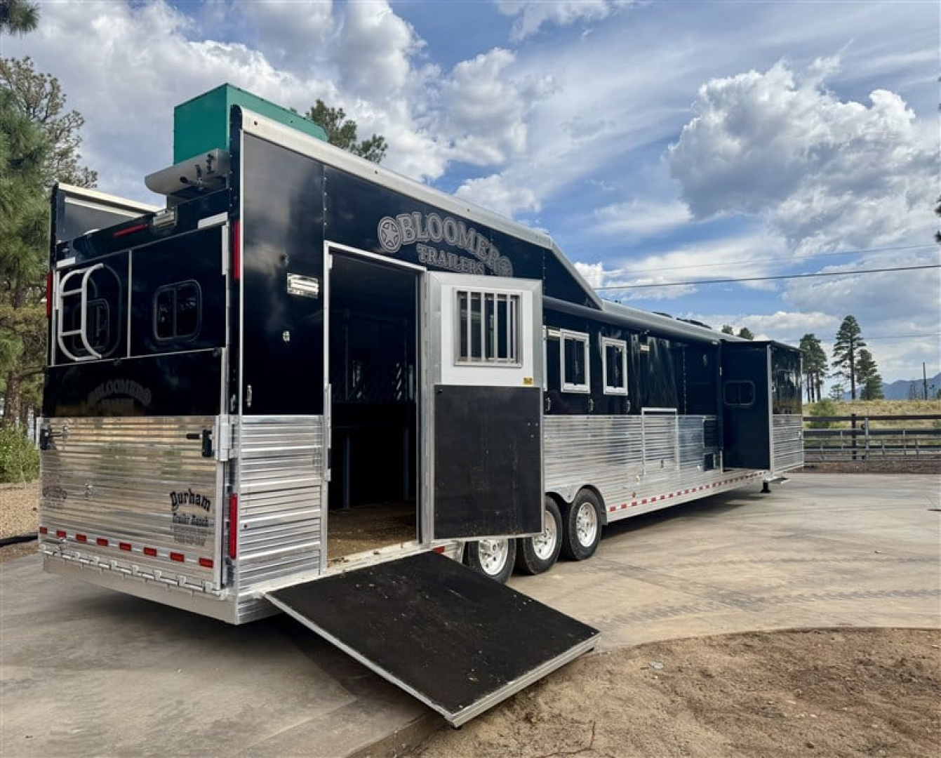 Used 2015 Bloomer Double Slide 5 Horse Trailer for sale in Flagstaff, AZ