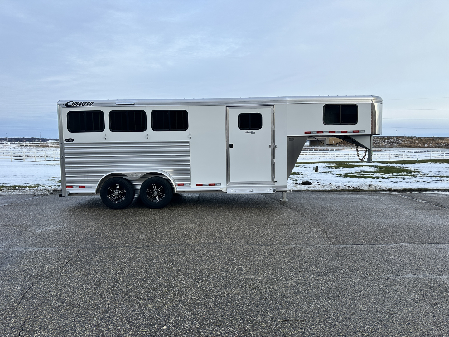 New 2026 Cimarron 3H Northstar R.T.G. GN Horse Trailer