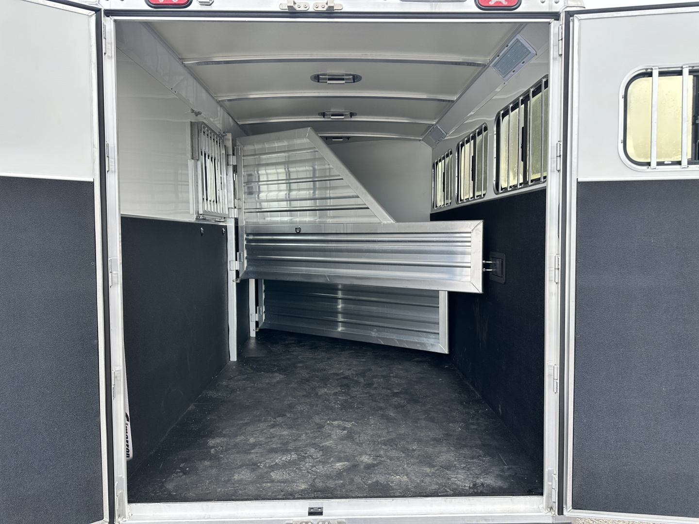 New 2026 Cimarron 3H Northstar R.T.G. GN Horse Trailer