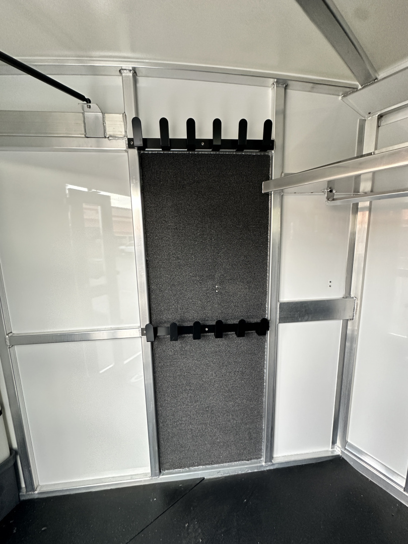 New 2026 Cimarron 3H Northstar R.T.G. GN Horse Trailer