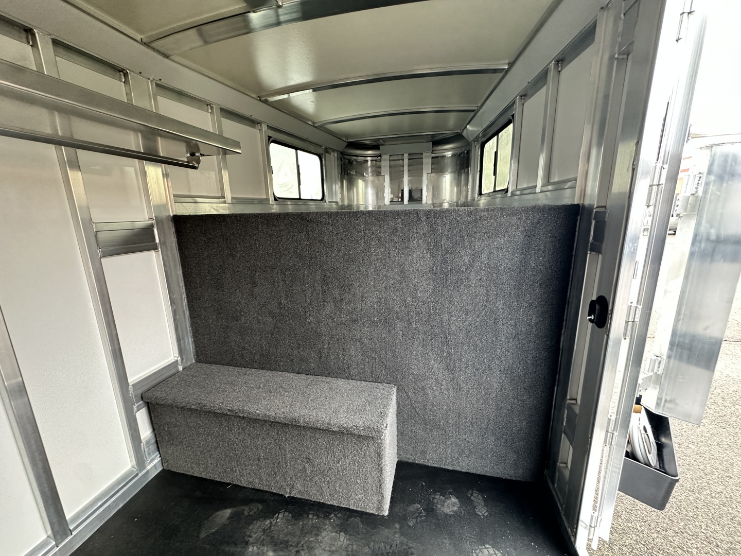 New 2026 Cimarron 3H Northstar R.T.G. GN Horse Trailer