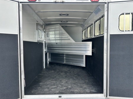 New 2026 Cimarron 3H Northstar R.T.G. GN Horse Trailer