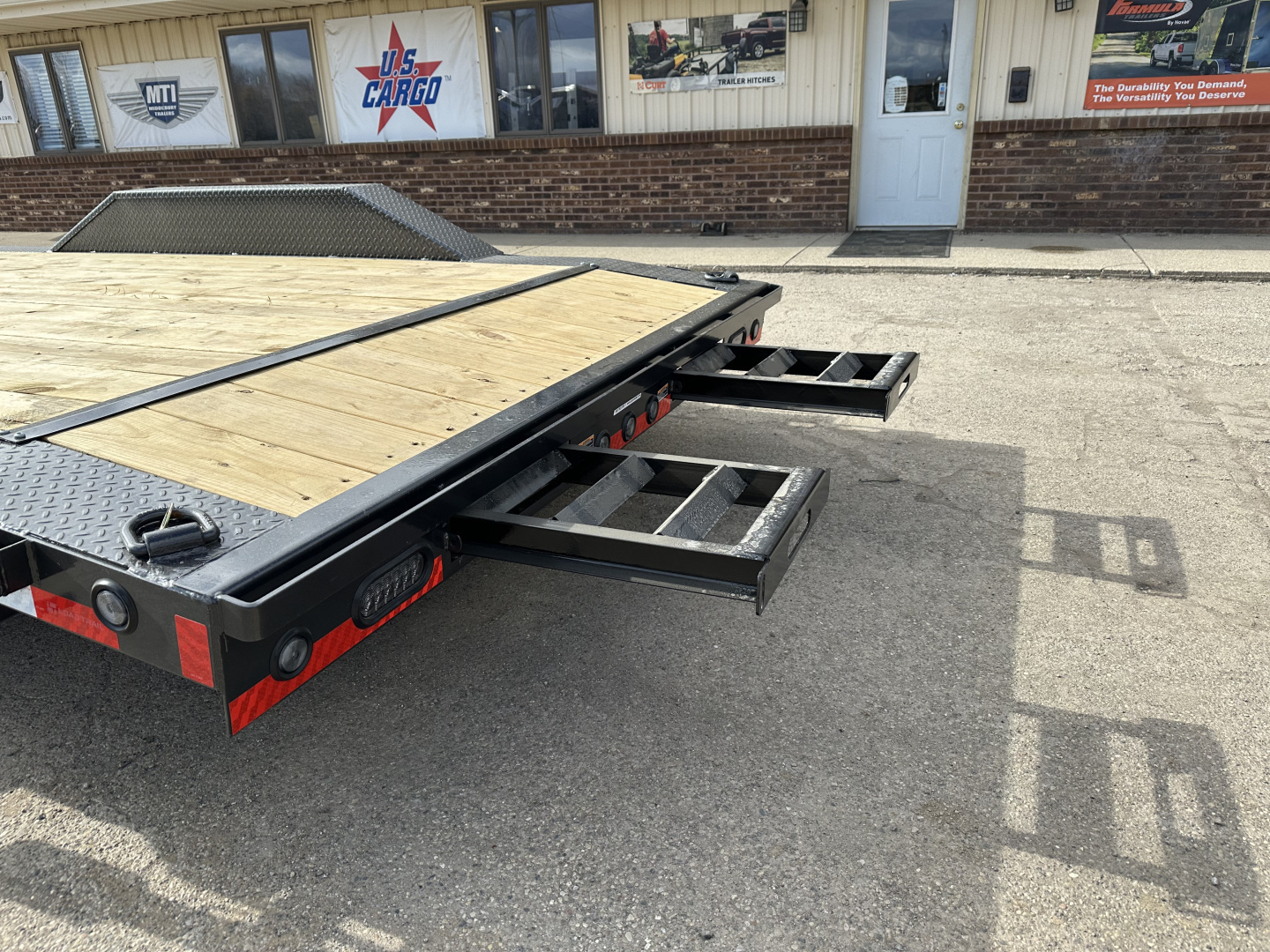 New YEAR END SALE !!! ALL NEW 2026 Load Trail 102x20 Tandem Axle w/Drive Over Fenders 10k Car Hauler