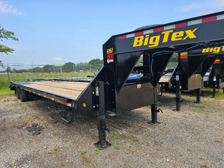 New 2026 Big Tex Trailers 22GN-30D5A-MRBK