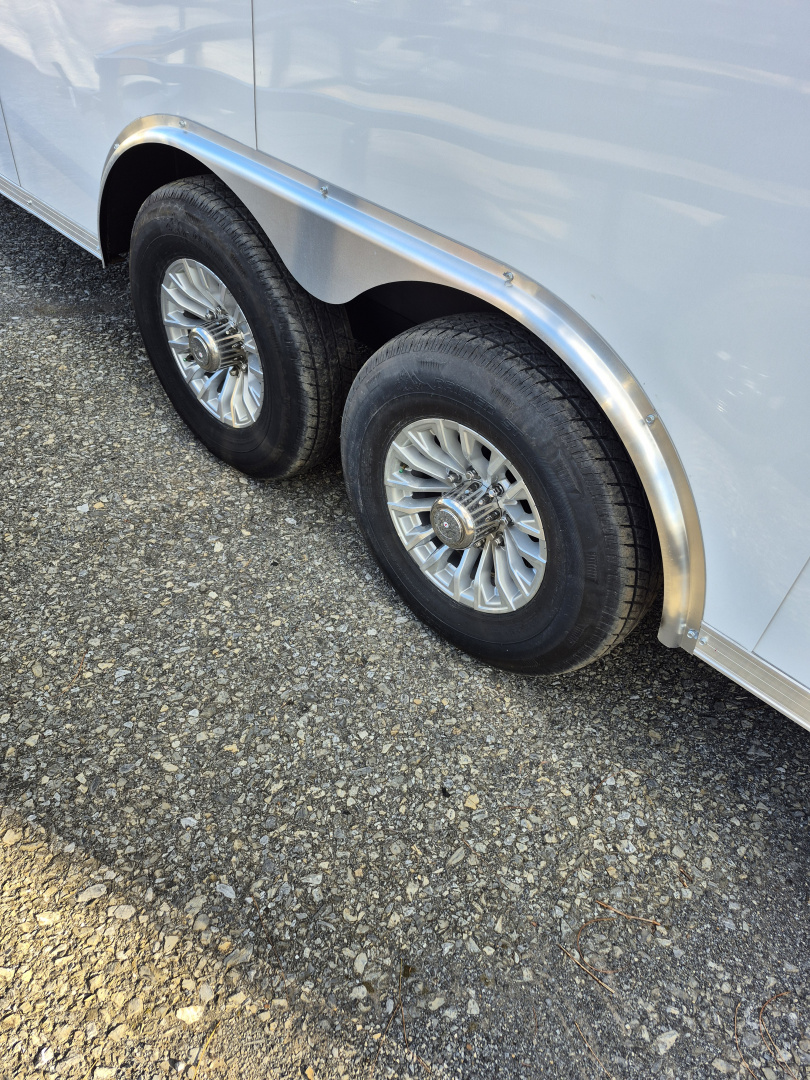 New 2026 Sure-Trac 8.5 X 22 LANDSCAPE PRO 10K Cargo / Enclosed Trailer