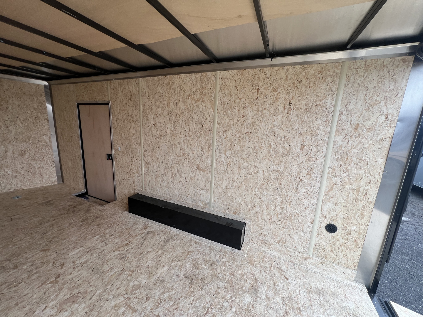 New 2026 Look Trailers 8.5x18 7K ST-DLX RAMP DOOR Cargo / Enclosed Trailer