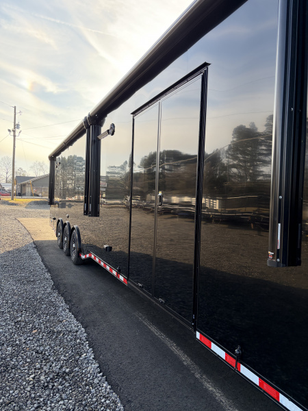New 2026 Haulmark 44 Gooseneck Bathroom Race Trailer, Polycor, Insulated, Air Prep, A/C, Awnings, Race Ready