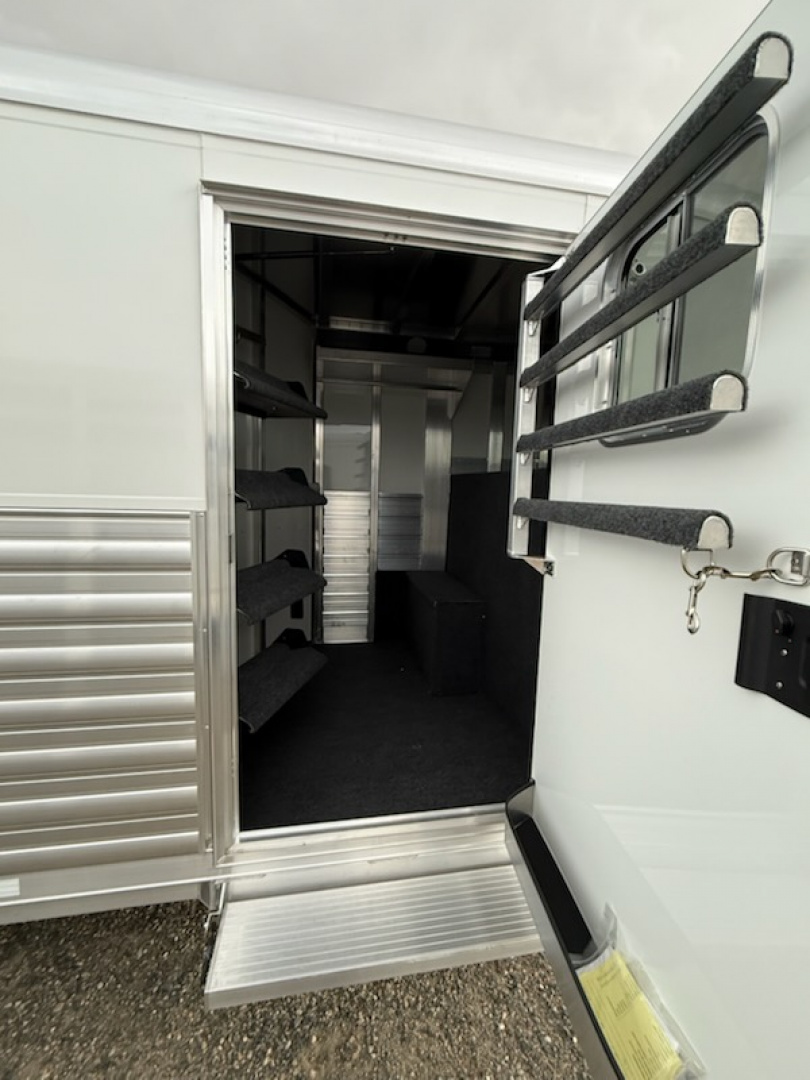 New 2026 4-Star Trailers 4H GN Horse Trailer