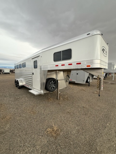 New 2026 4-Star Trailers 4H GN Horse Trailer