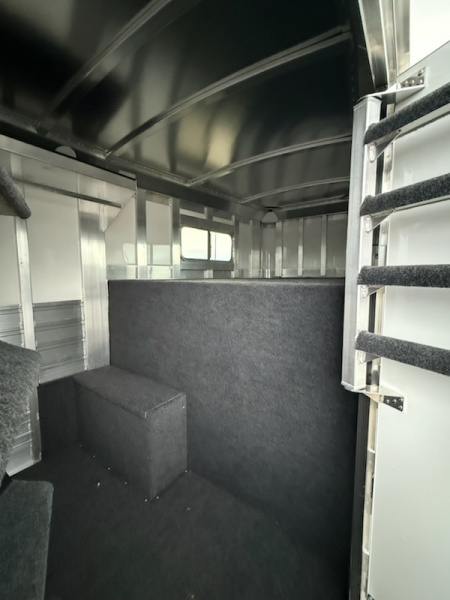 New 2026 4-Star Trailers 4H GN Horse Trailer