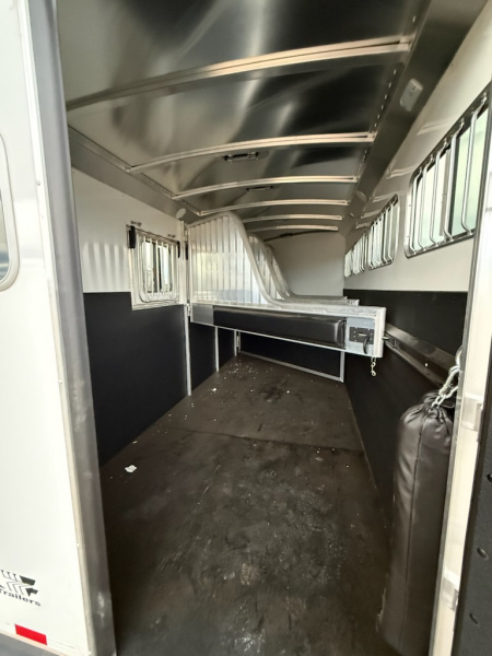 New 2026 4-Star Trailers 4H GN Horse Trailer