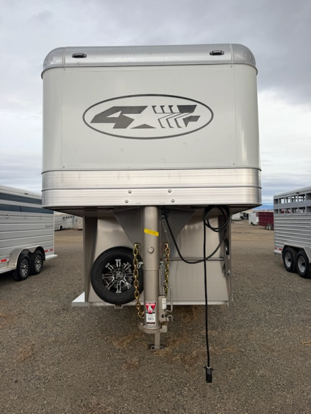 New 2026 4-Star Trailers 4H GN Horse Trailer