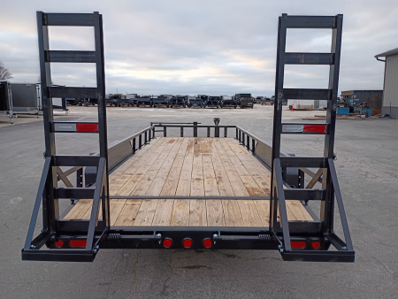 New 2026 PJ Trailers CC202
