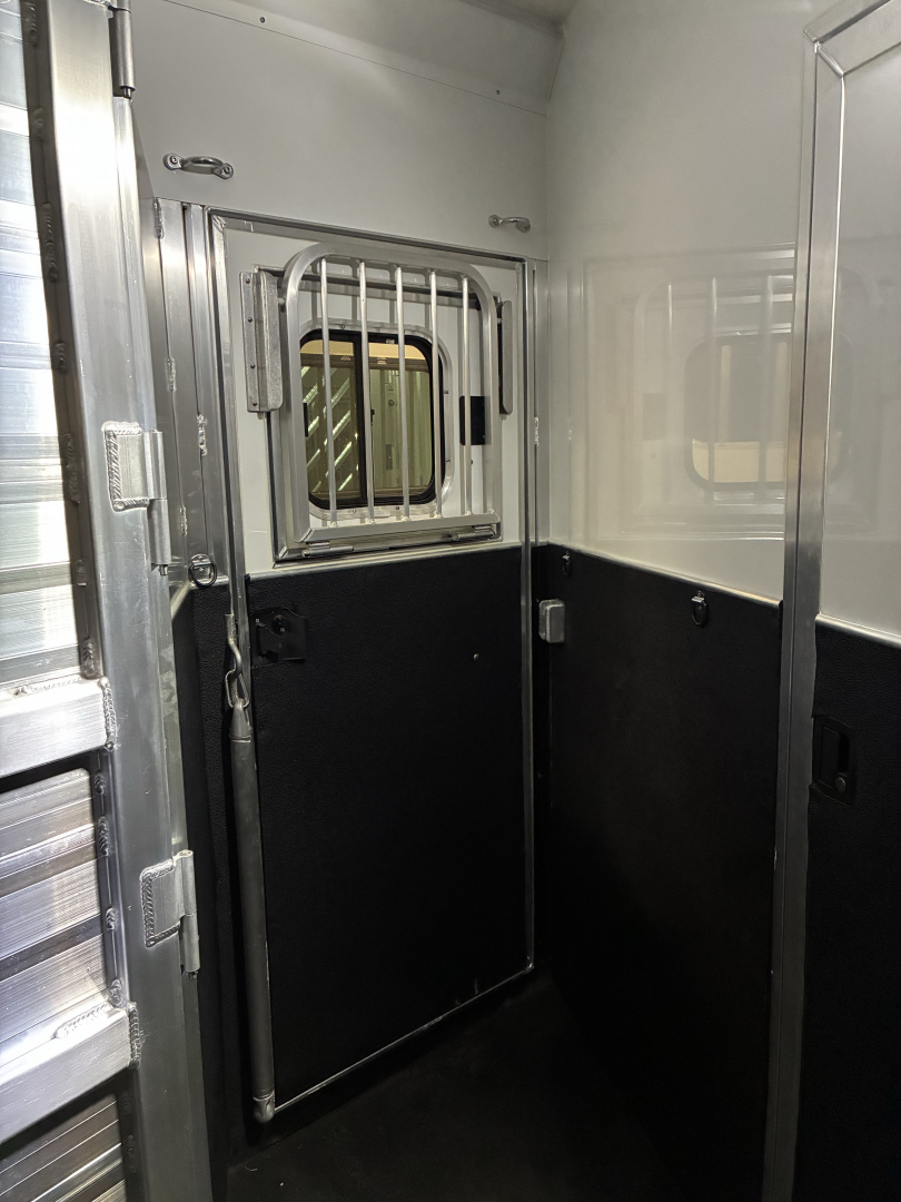 New 2026 Cimarron Trailers 3 Horse 10' 8" Trail Boss Conversions Living Quarters Horse Trailer