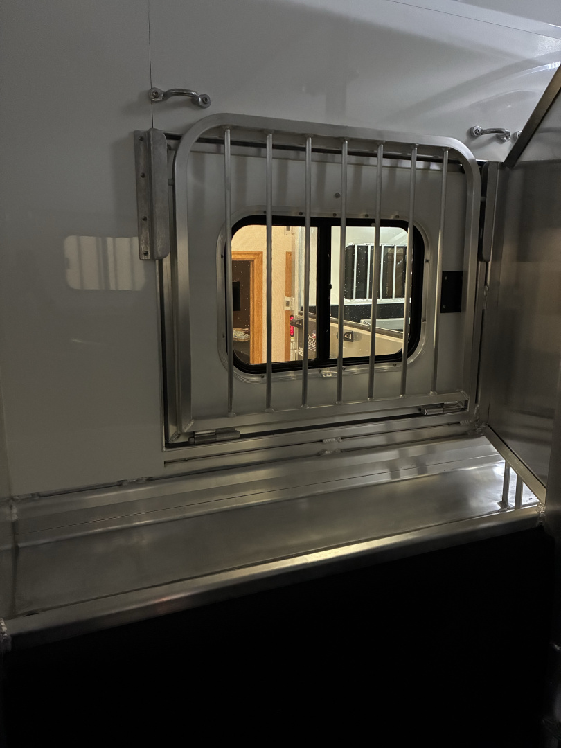 New 2026 Cimarron Trailers 3 Horse 10' 8" Trail Boss Conversions Living Quarters Horse Trailer