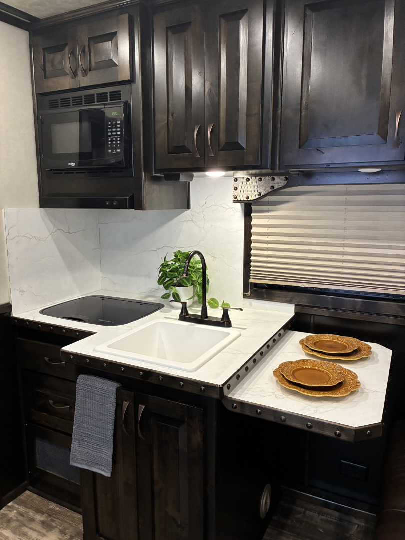 New 2026 Cimarron Trailers 3 Horse 10' 8" Trail Boss Conversions Living Quarters Horse Trailer