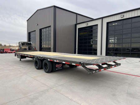 New 2026 MAXX-D 102”x32’ Gooseneck Hydraulic Dovetail Flatbed w/ Duals – YDX