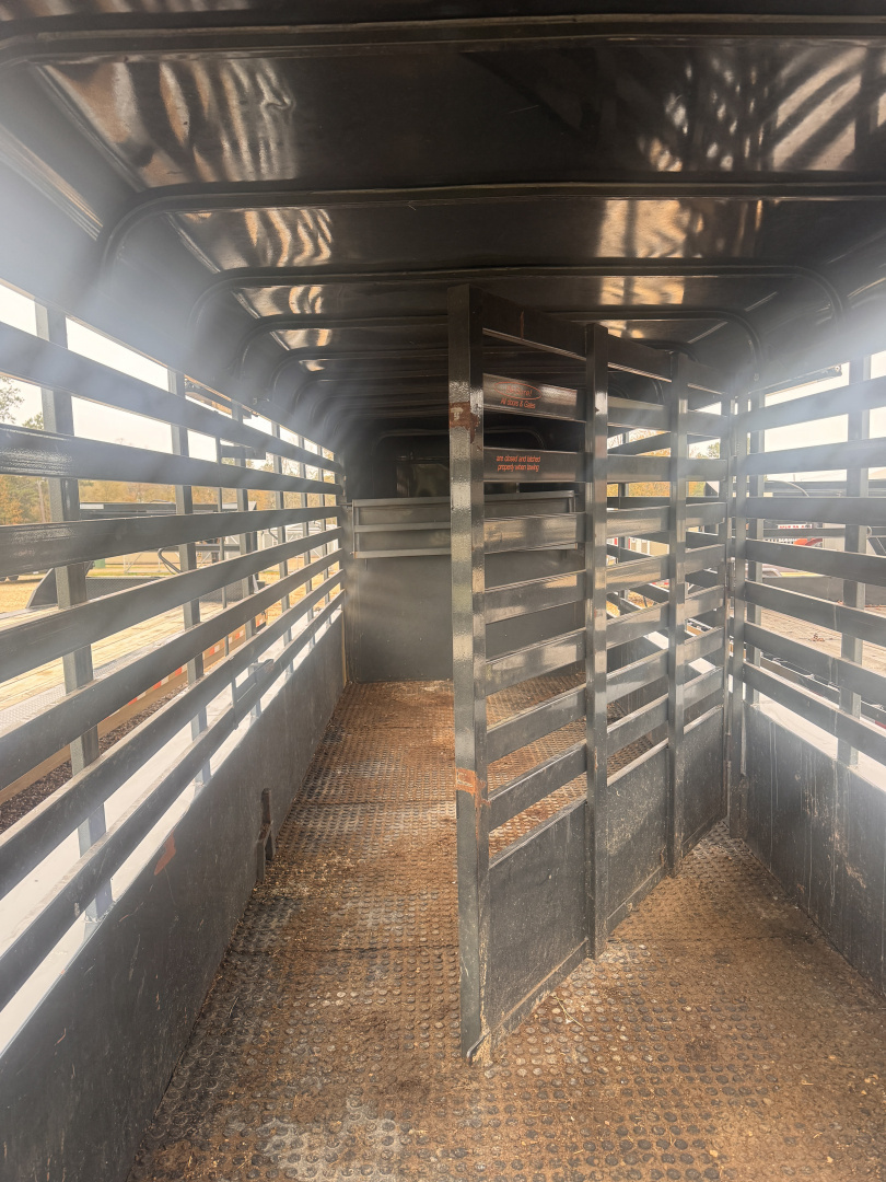 Used 2022 Calico Trailers 6x20 Stock / Stock Combo Trailer