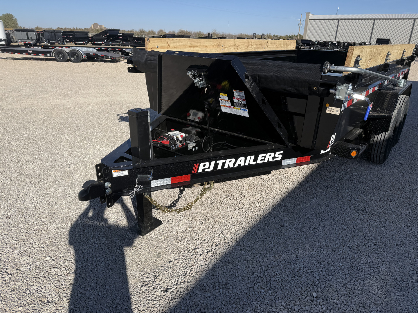 New 2026 PJ 83"x14' BP Tandem Axle Low Pro Dump w/ 24" Sides – DV