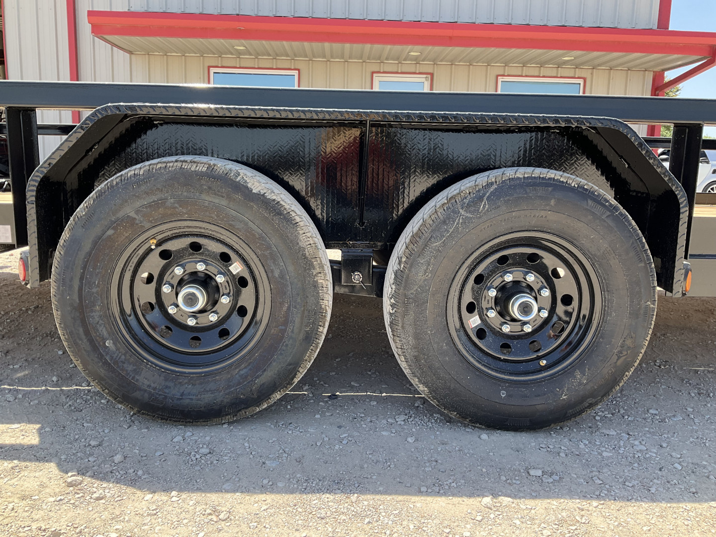 New 2026 PJ 83"x20' Gooseneck Angle Pipetop Trailer – P8