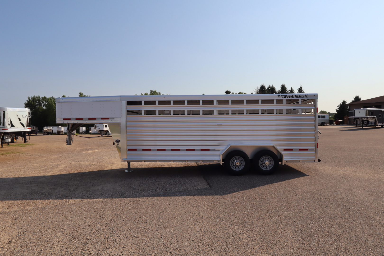 New 2025 Featherlite Trailers 8127 20' Stock / Stock Combo Trailer