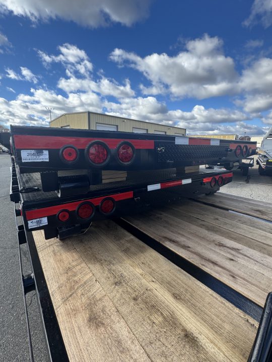 New 2025 Load Trail 16' Triaxle Roll Off / (2) 19 Yard Tubs