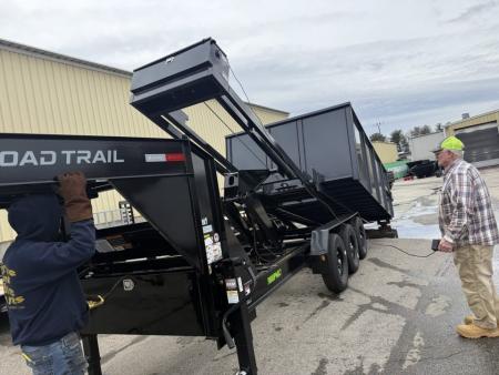 New 2025 Load Trail 16' Triaxle Roll Off / (2) 19 Yard Tubs