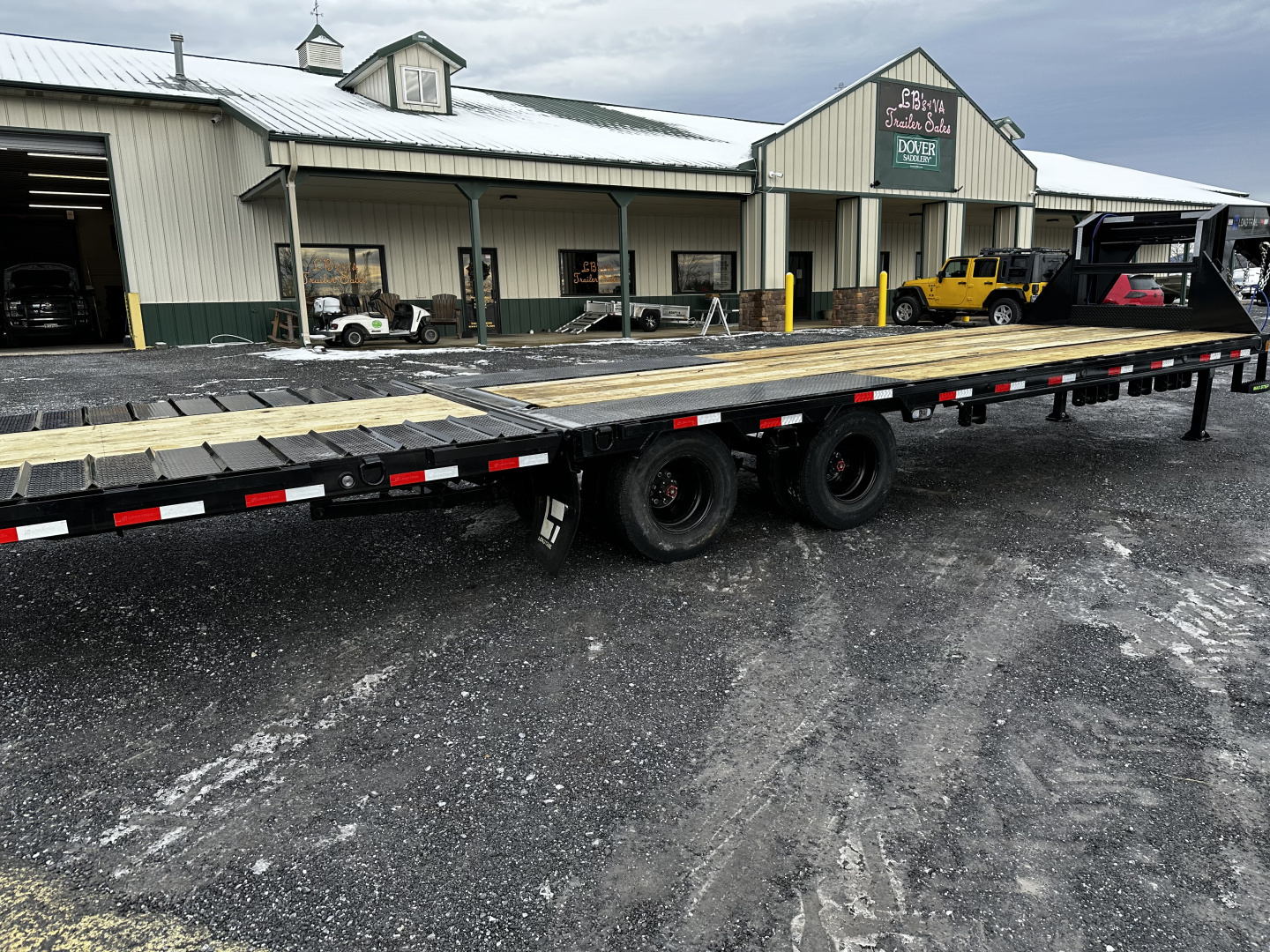 New 2026 Load Trail 32' Low Pro Gooseneck Hyd Dove Equipment Trailer