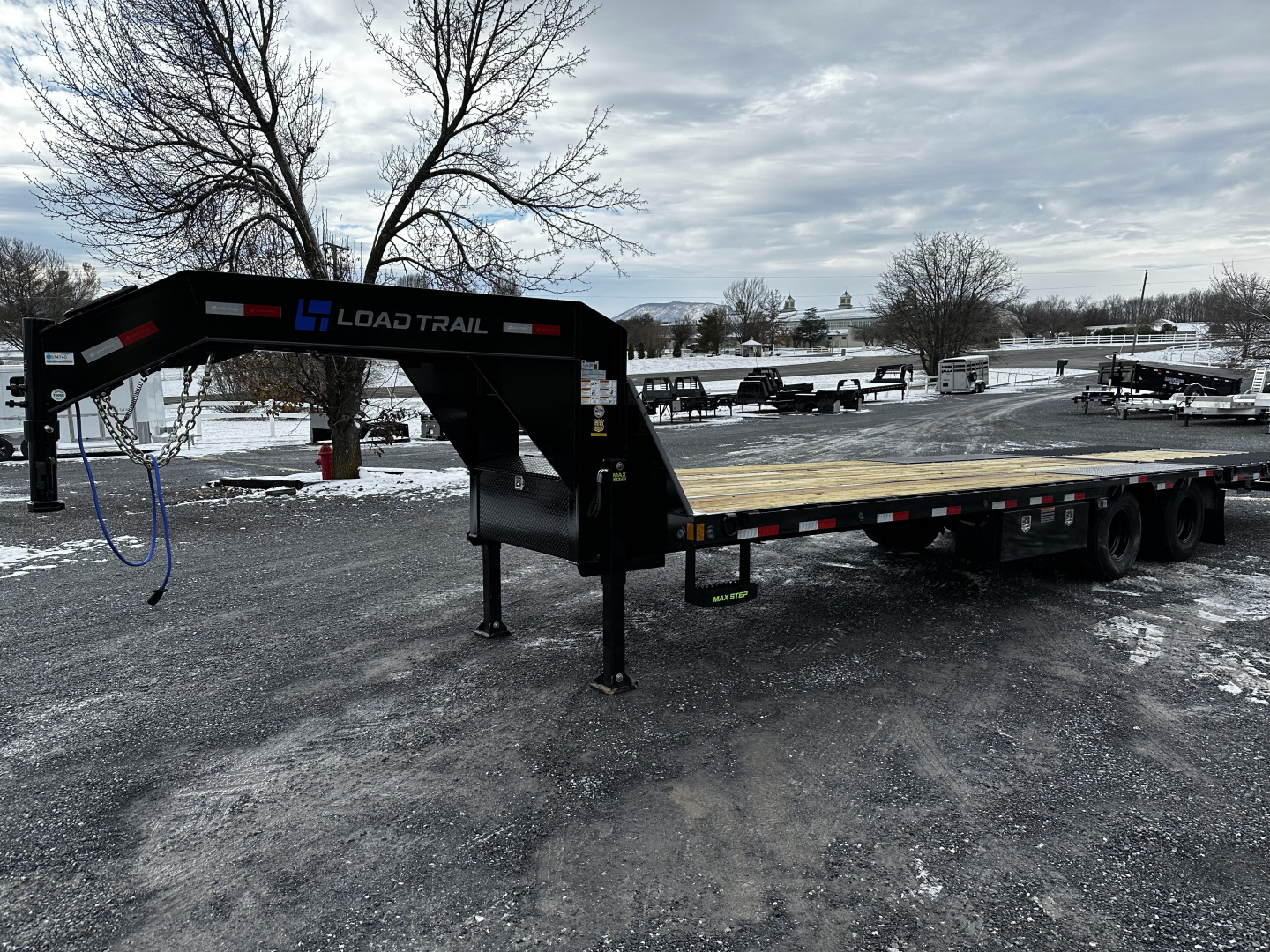 New 2026 Load Trail 32' Low Pro Gooseneck Hyd Dove Equipment Trailer