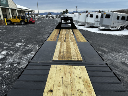 New 2026 Load Trail 32' Low Pro Gooseneck Hyd Dove Equipment Trailer