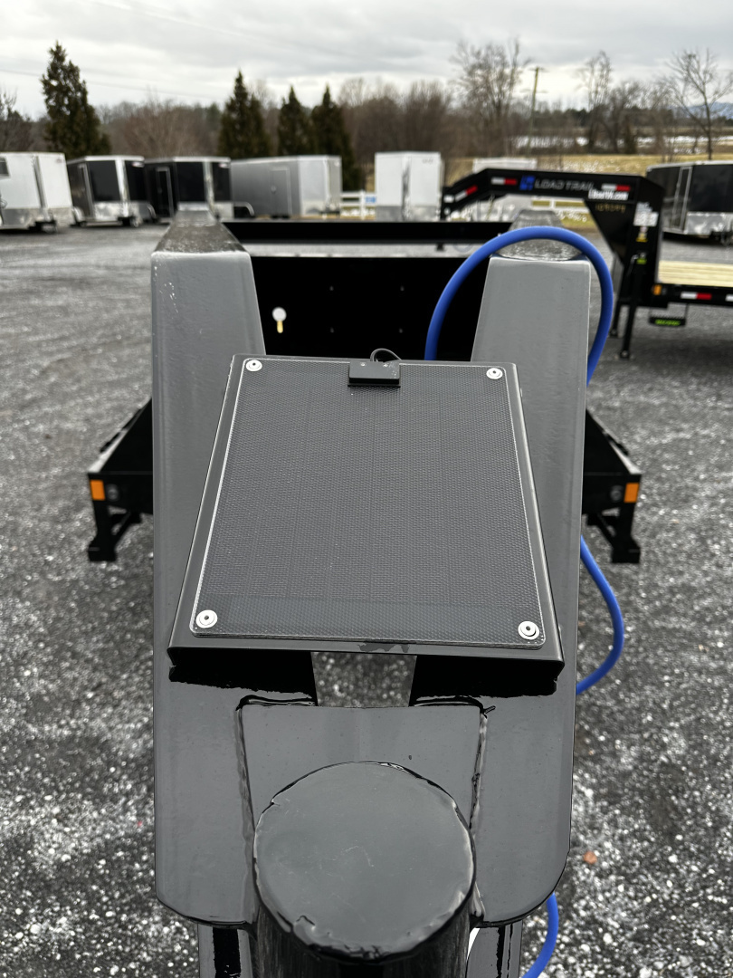 New 2026 Load Trail 30' Tandem Low-Pro Gooseneck w/Hyd. Dove Equipment Trailer