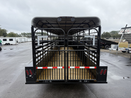New ST3621G TEXAS TRAILERS 36' GOOSENECK STOCK TRAILER W/ TRIPLE AXLES, LRG TIRES, & LED LOAD LIGHTS